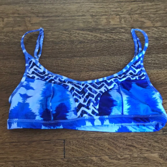 Blue and white bikini - Picture 3 of 8